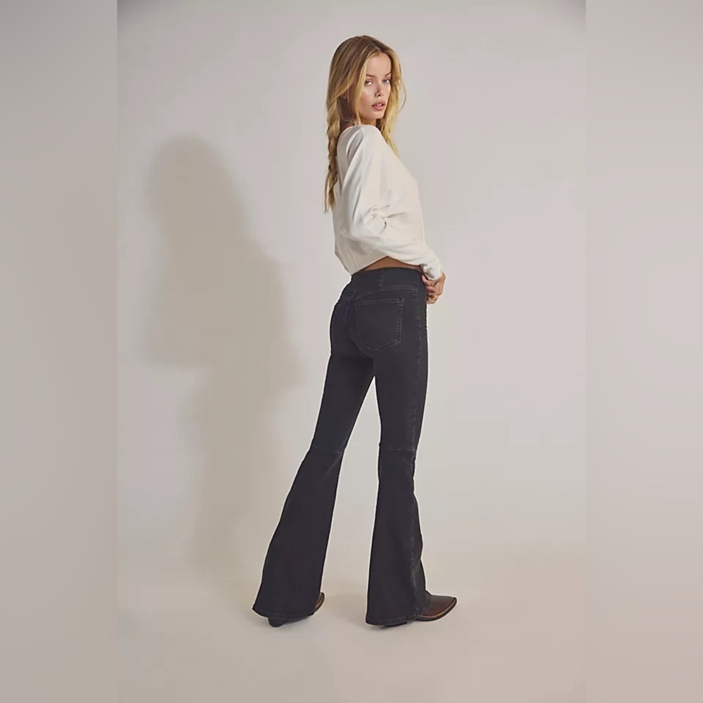 Free People We the Free Penny Pull On Flare Wide Leg Jeans size 28 70s retro